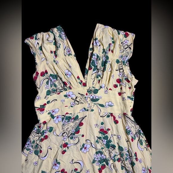 Trashy Diva 40’s Dress in Berry Chantilly Print from 2017 - Picture 5 of 14